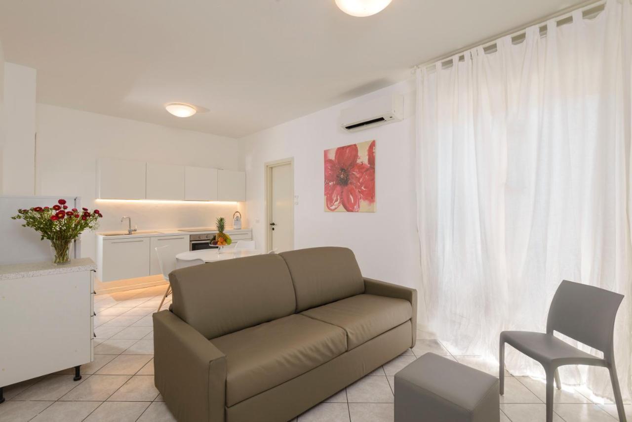 Residence Royal Римини Екстериор снимка
